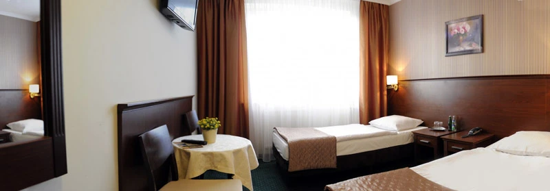 готель номери апартаменти відпочинок корчма заходи Польща Біла Підляська